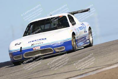 media/Oct-26-2025-CalClub SCCA (Sun) [[8ce1e69566]]/Group 2/Grapevine/